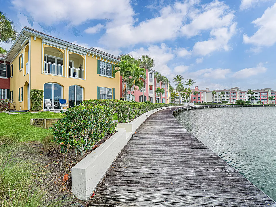 5225 E Harbor Village Dr #303