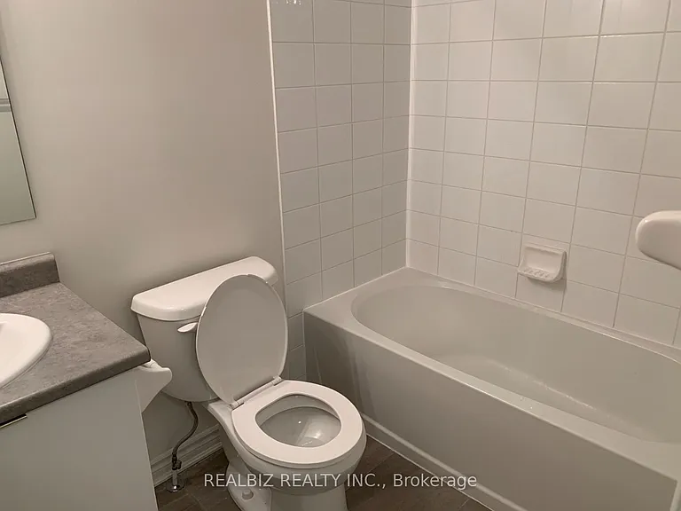 50 Edinburgh Dr #19 — Photo 15