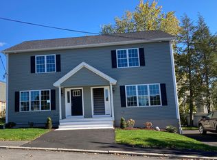 8 Hatch St, Cumberland, RI 02864