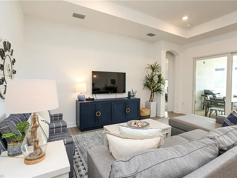 14656 Kelson Cir — Photo 32