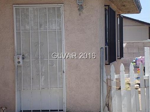 2nd image of 2516 Arrowhead St