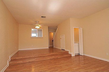 2nd image of 5088 Glenmont Dr