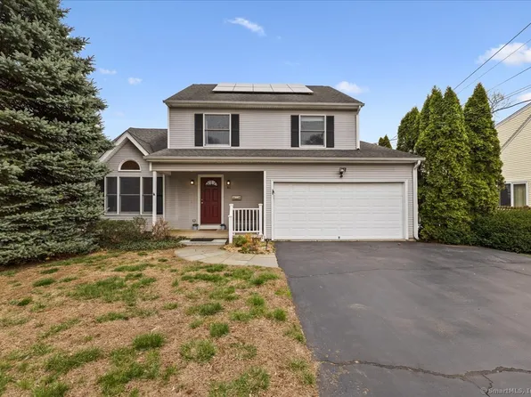 81 Old Stratfield Road, Fairfield, CT 06825