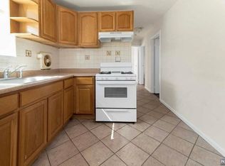 530 Hamilton St APT 2, Harrison, NJ 07029