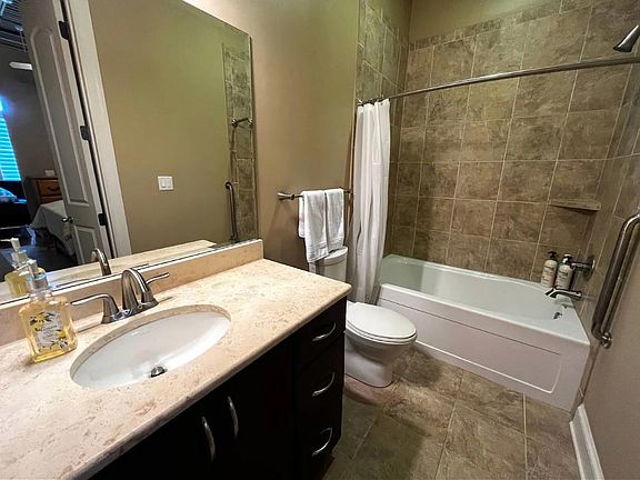 5th image of 804 N Thompson Ln Suite 2C