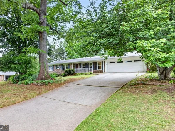 5623 Crestwood Dr, Stone Mountain, GA 30087