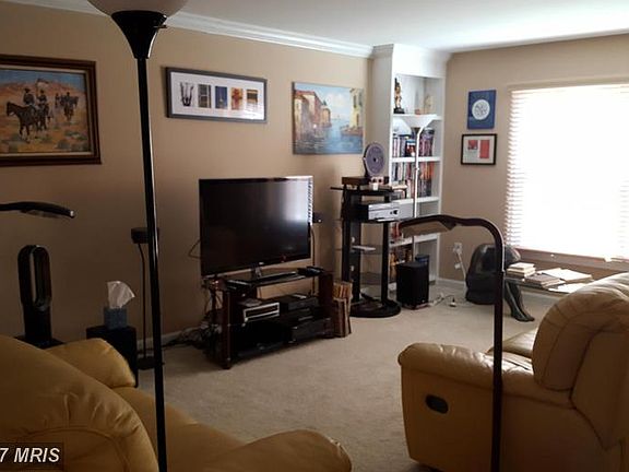 4th image of 7501 Amesbury Ct