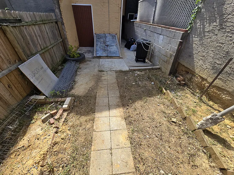 411 Cedar St — Photo 23