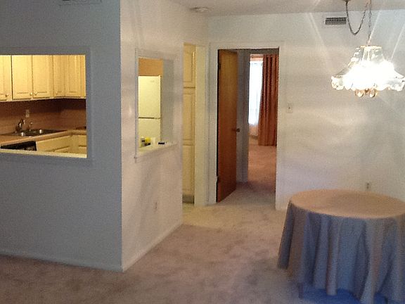 2nd image of 2720 Whitney Pl #120