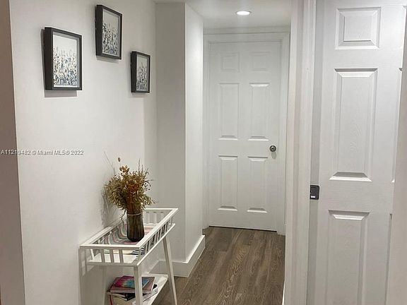 4th image of 19370 Collins Ave APT 821