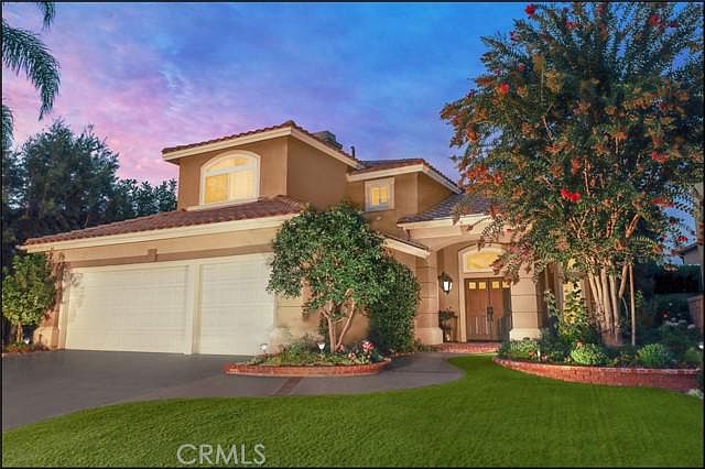 1st image of 12 Larkspur Dr