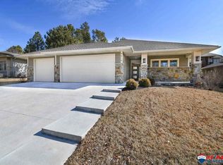 4616 S 80th St, Lincoln, NE 68516