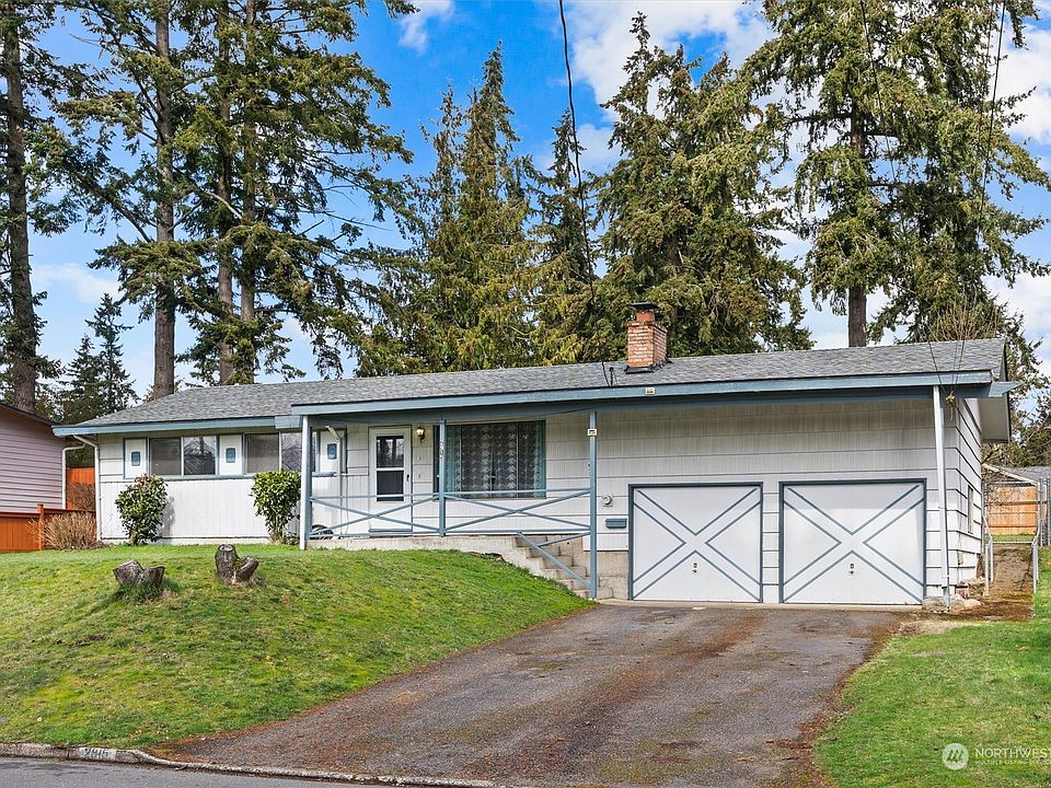 1st image of 2915 22nd St SE