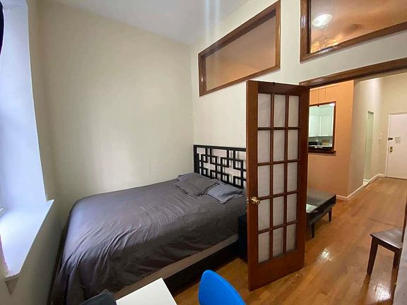 2nd image of 14 E 37th St APT 3A