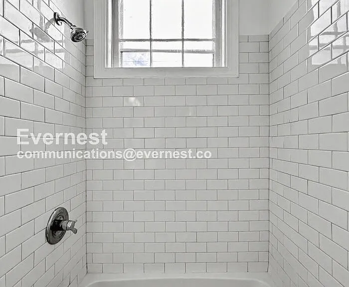 1815 W Grace St #2 — Photo 6