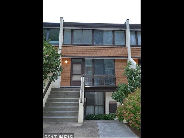 1st image of 2310 S Quincy St