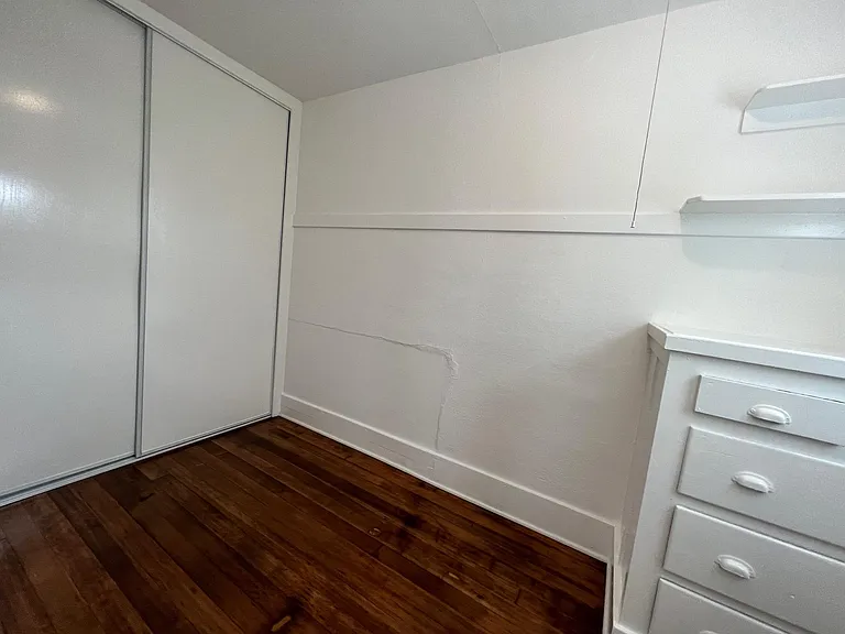 1343 Chelsea Ave — Photo 10