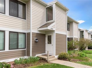 53 Lawson Ln #53, Ridgefield, CT 06877