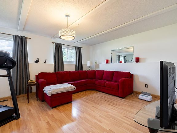 4th image of 2309 Millbourne Rd W