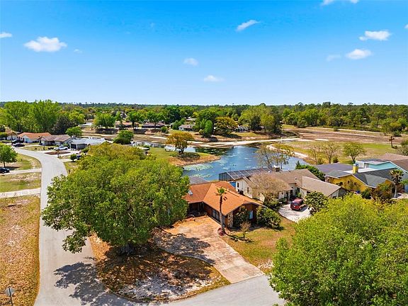 2nd image of 8390 Dunnellon Rd