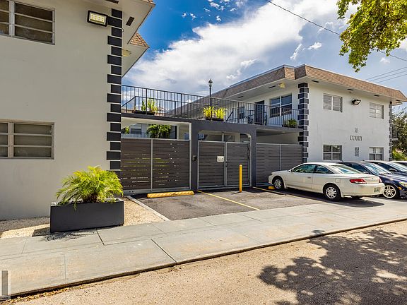 3rd image of 1825 Johnson St #105