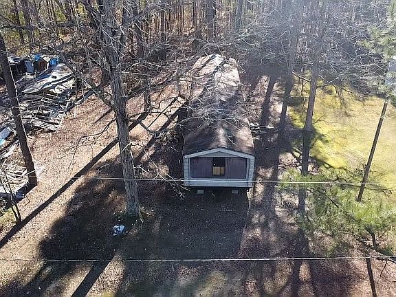 4th image of 1033 Lynch Dr
