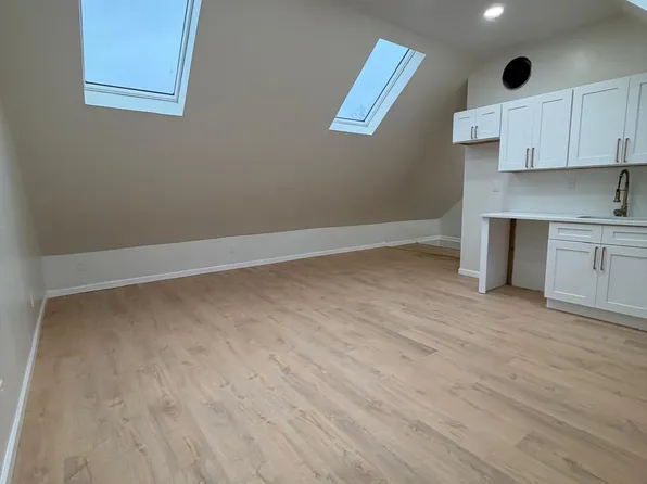 2458 Professor St #3, Cleveland, OH 44113