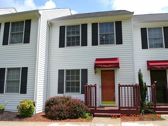 2nd image of 343 Beaverview Dr #343