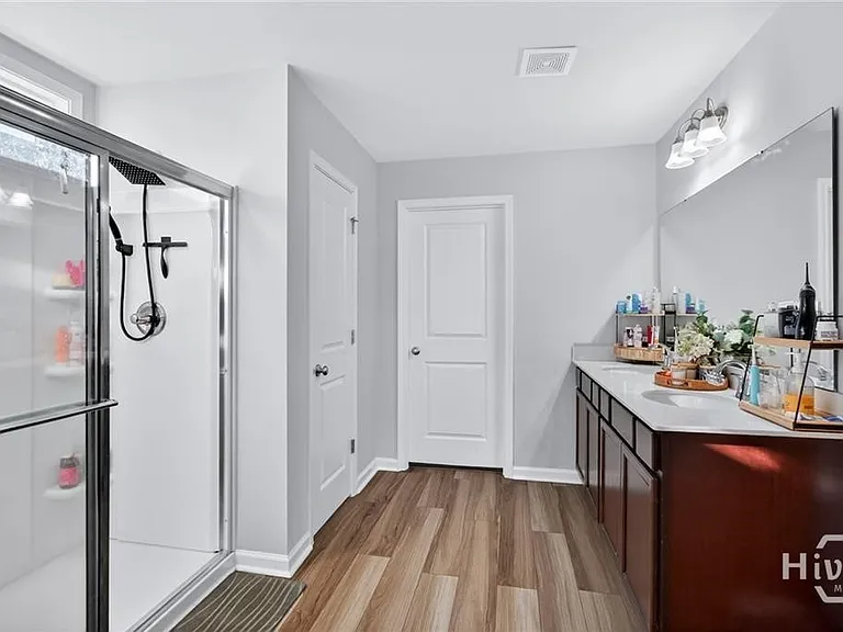 124 Jennie Dr — Photo 34