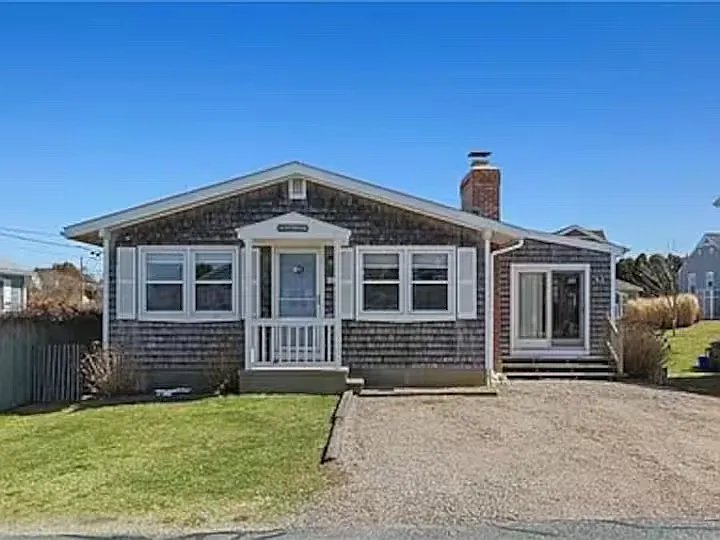 10 Stanton Ave — Photo 1
