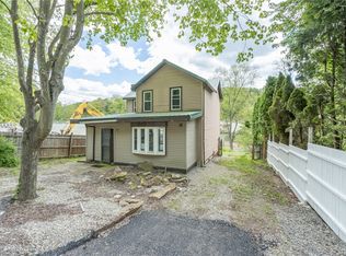 107 High St, Avonmore, PA 15618