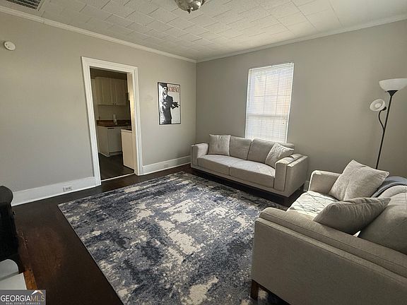 3rd image of 1716 Verdery St