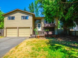 3504 NE 190th Pl, Lake Forest Park, WA 98155