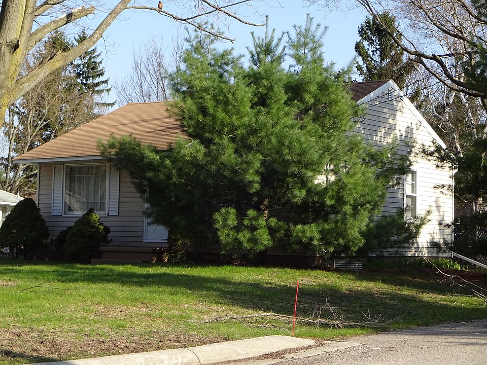 1st image of 847 Foster Ct NE