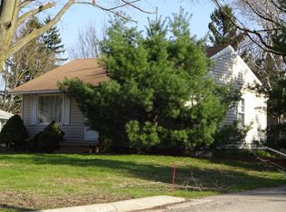 847 Foster Ct NE, Grand Rapids, MI