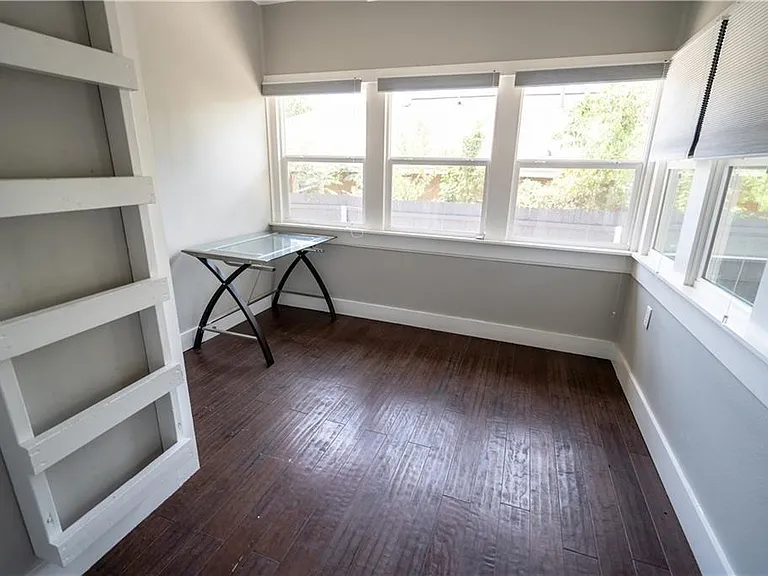 2836 Pearl St — Photo 10