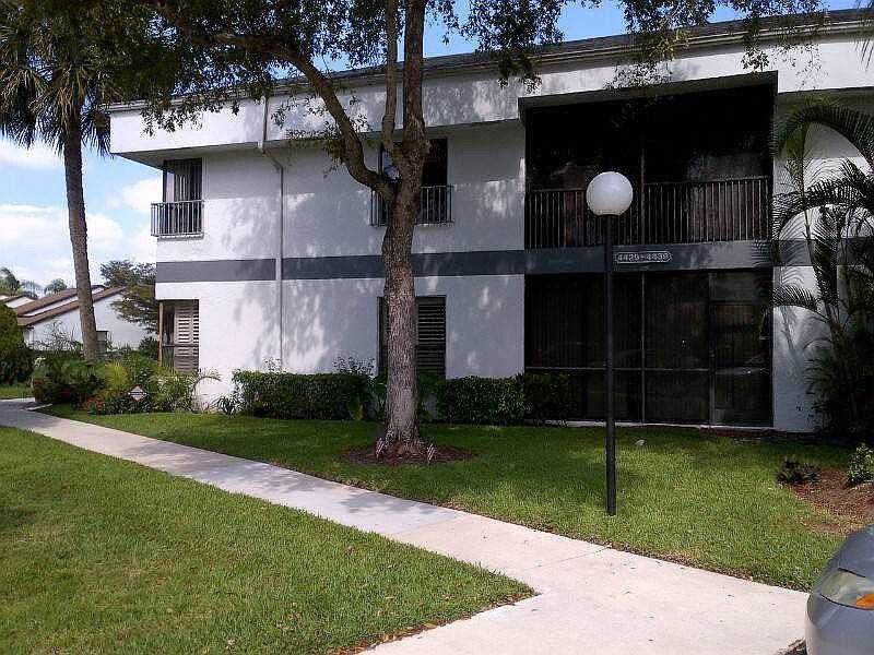 1st image of 4427 Carambola Cir S