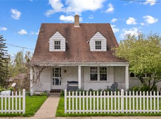 1013 Willow Dr, Pittsburgh, PA