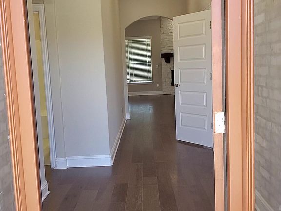 2nd image of 3807 SW Mistletoe Ave