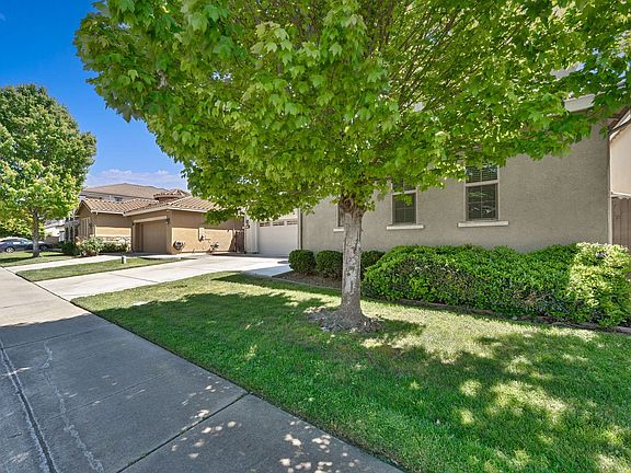 3rd image of 9952 Spring View Way