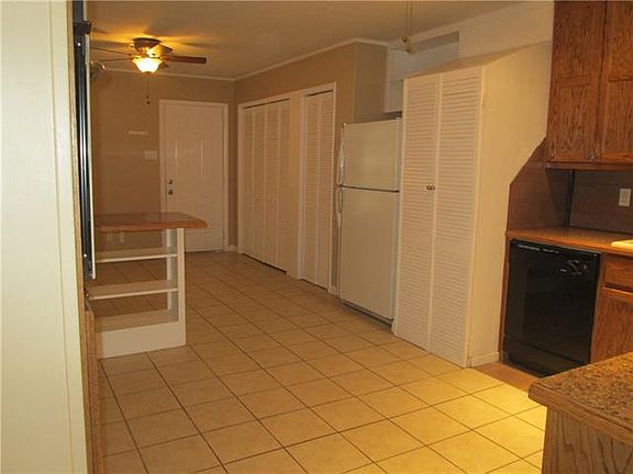 5th image of 4359 Trail Lake Dr