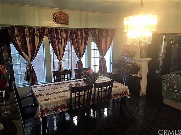 4th image of 825 W 55th St