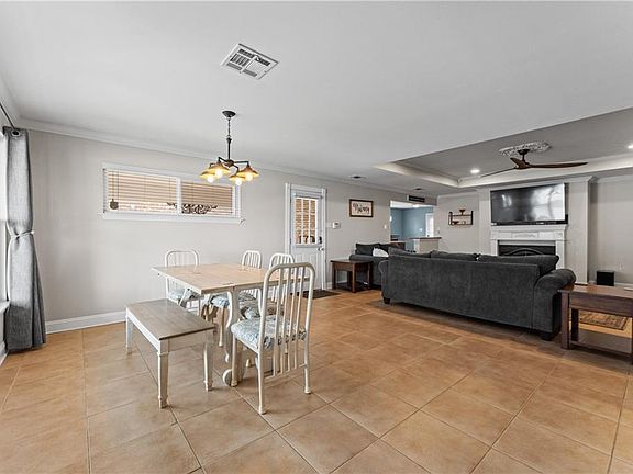 5th image of 1104 Perrin Dr