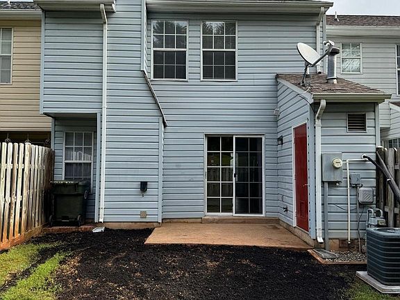 3rd image of 504 Cromwell Ct