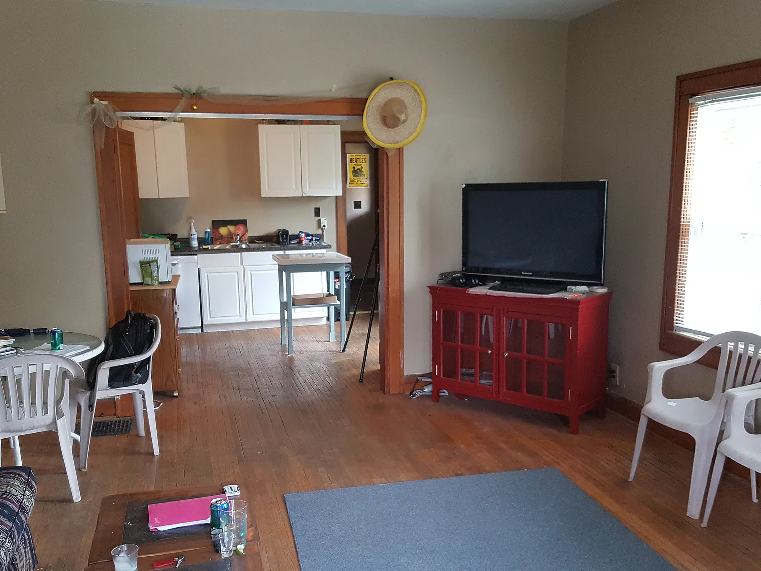 4 bed, $3,160 — Photo 2