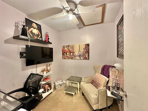 4th image of 4221 Heritage Woods Dr APT F