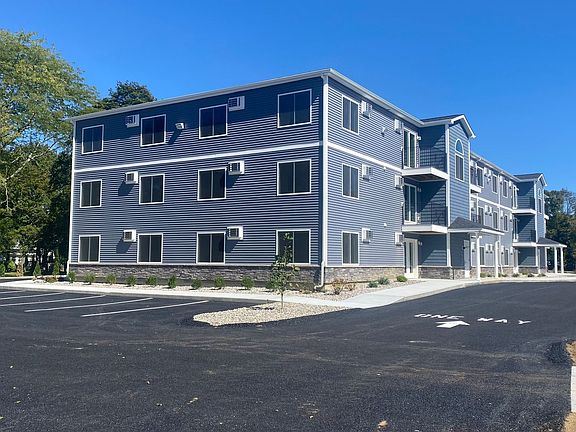 2nd image of 1067 Mendon Rd #3