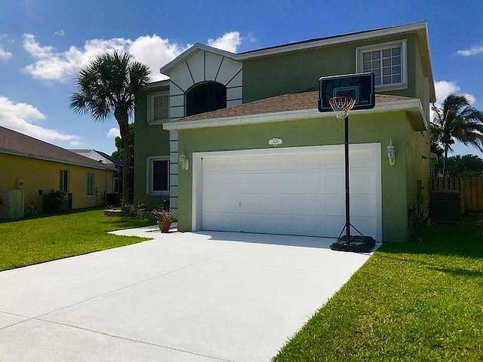 2 CAR GARAGE