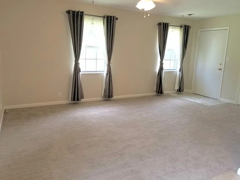 2113 Austin Dr — Photo 9