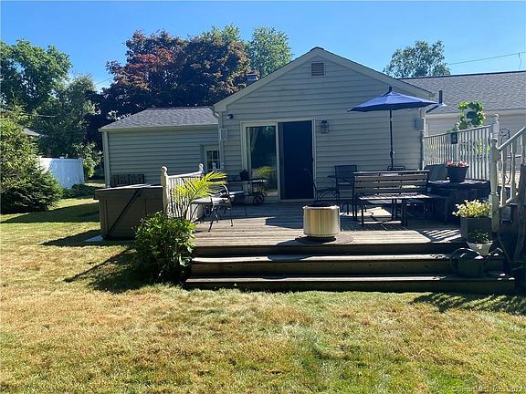 5th image of 11 Gulfview Ct